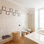 Casa Delle Colonne - Big And Elegant By A Porter Appartement